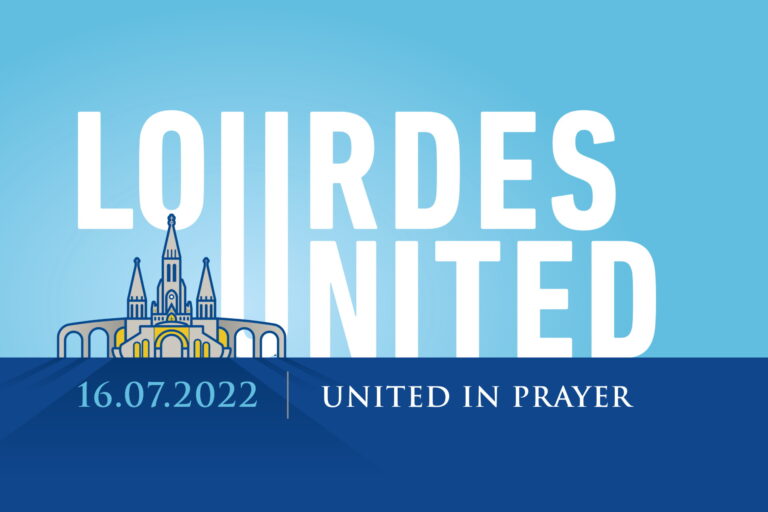 Lourdes United « in prayer with Bernadette »