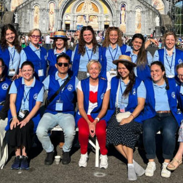 Meeting with volunteers from Lourdes