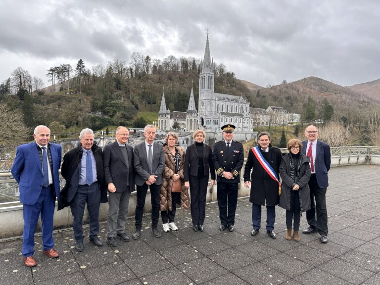 Visite de Nathalie Delattre, ministre déléguée au Tourisme, au Sanctuaire Notre-Dame de Lourdes